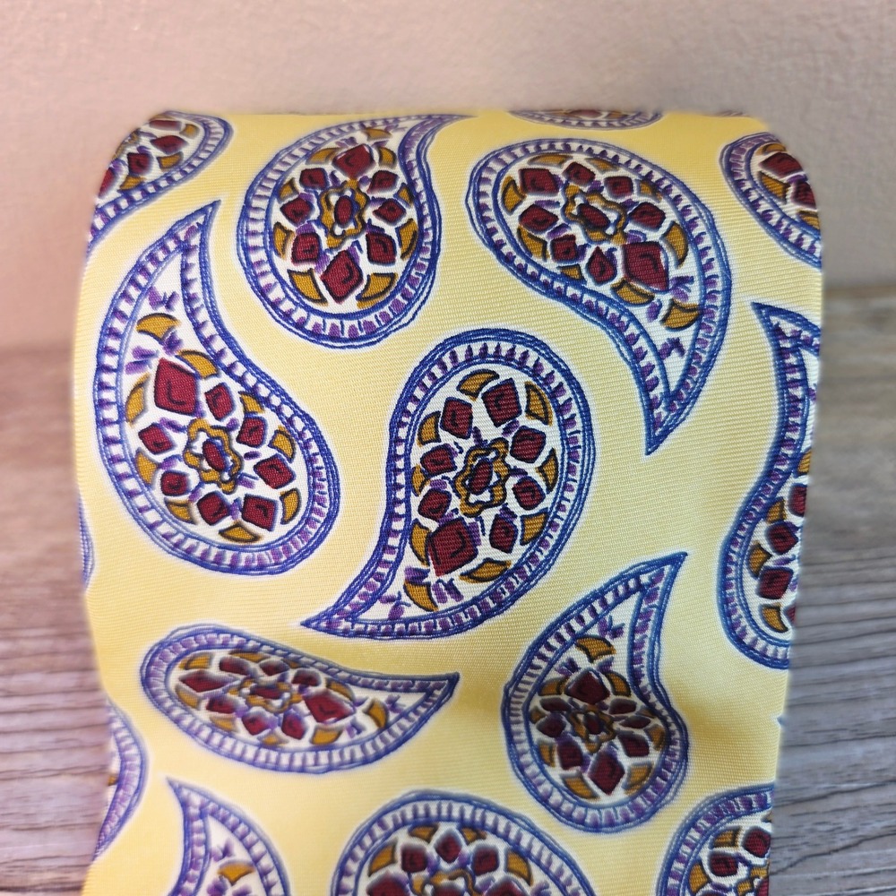 Lands End Mens Silk Tie Yellow Paisley Purple Red Handsewn USA Classic Business - Picture 3 of 7